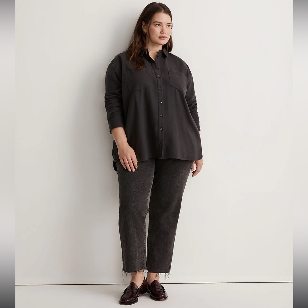 ✨NWT✨ Madewell Curvy Perfect Vintage Straight Jean in Lunar Wash, size 26W